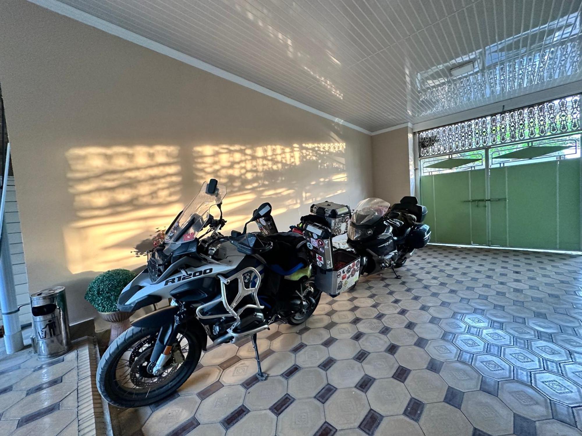 Ostello Sultan Saray Oš Esterno foto